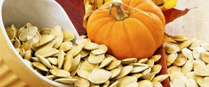 Perché mangiare semi di zucca, proprietà e benefici