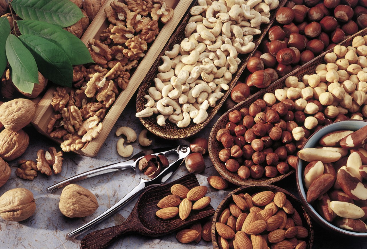 Perché mangiare frutta secca, benefici e proprietà